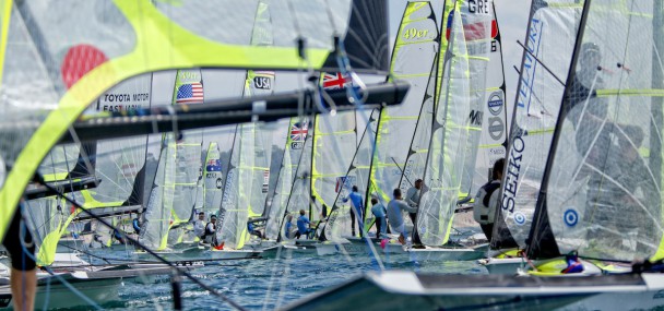 start line skiff sailing 49er